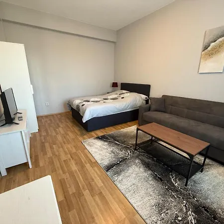 Apartment 1 In Location-carnation
