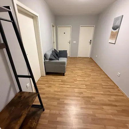 Apartment 1 In Location-carnation Cologne